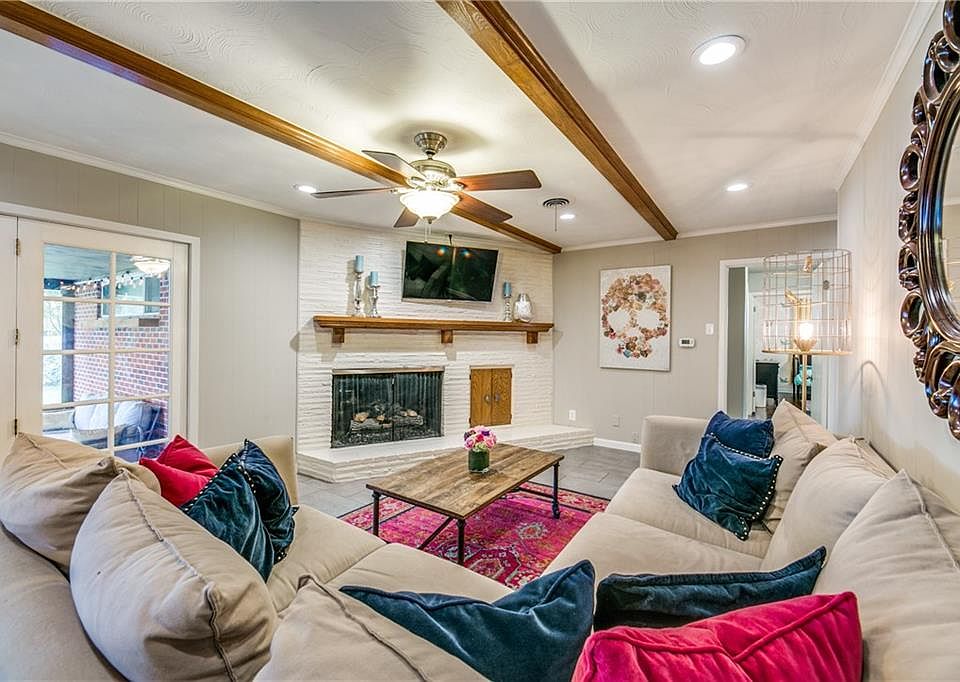 1st image of 2366 Fenestra Dr