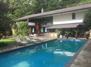 7670 Old Mill Rd, Gates Mills, OH 44040