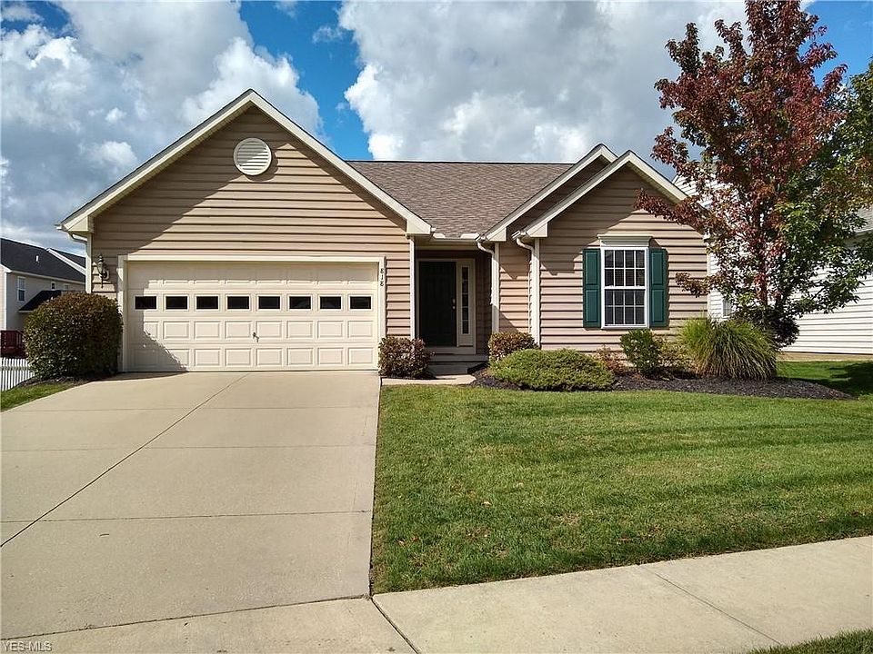 1st image of 818 Stonewater Dr