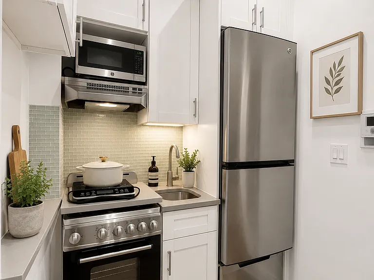 10 5th Ave #3D — Photo 3