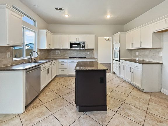 4th image of 7942 Quail Mountain Ln #B