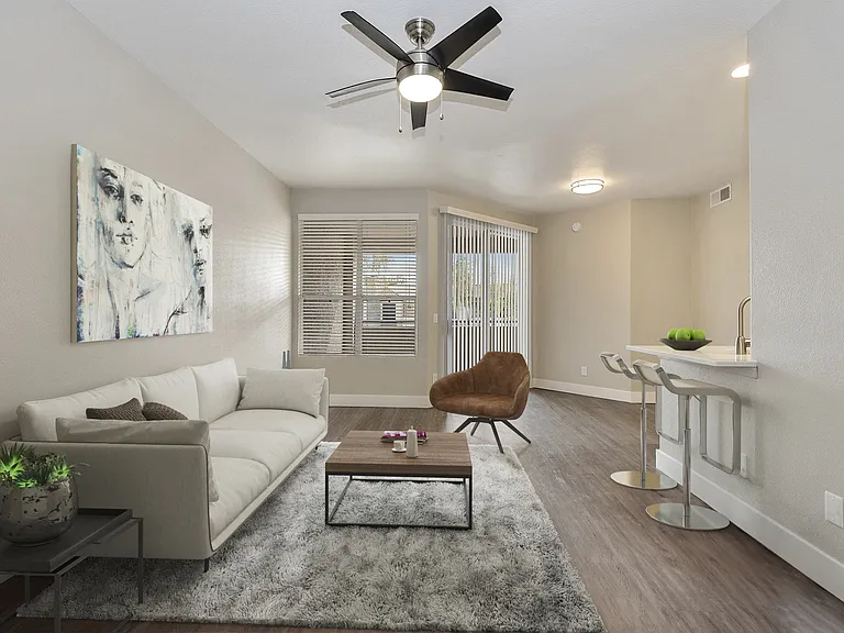 The Retreat Apartments — Photo 6