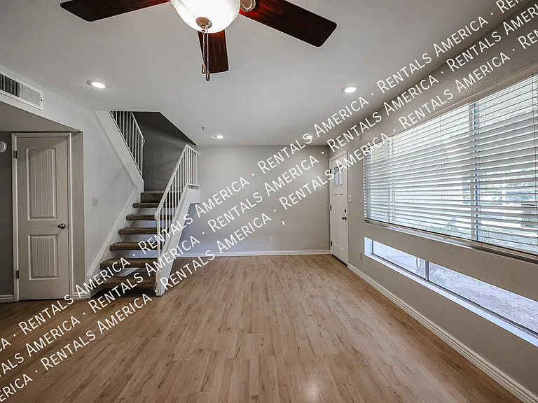 1052 S San Jose #2 — Photo 6