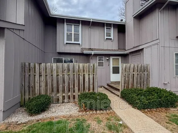 14012 Ballantrae Dr, Grandview, MO 64030