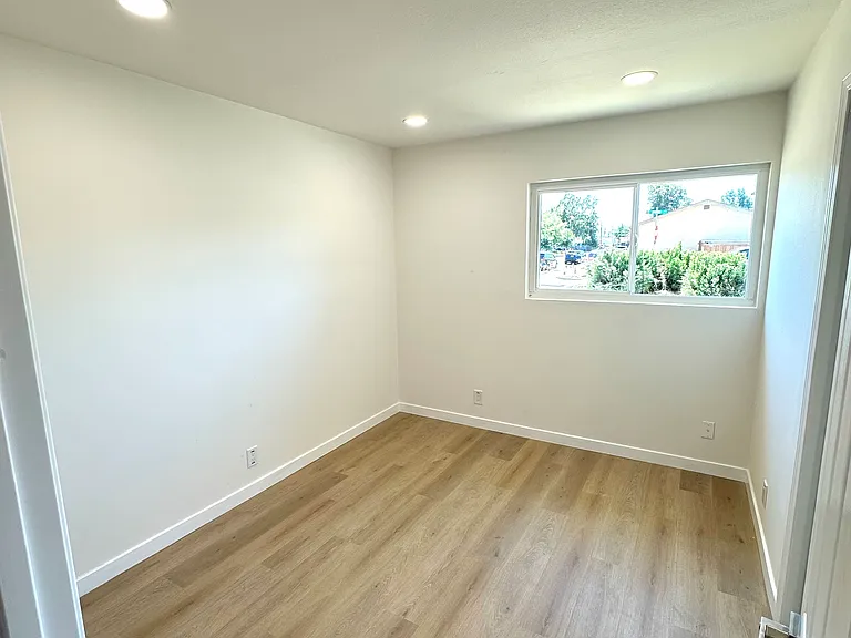 7777 Shannon Ave — Photo 6