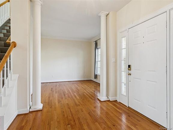 5th image of 104 Cove Point Ln