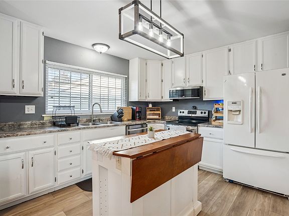 5th image of 4825 Fruitwood Ln NW