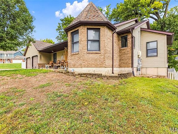 4th image of 809 Braidwood Ct