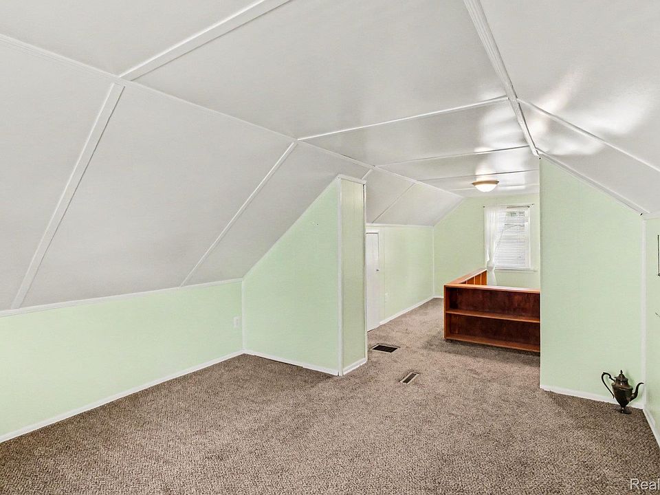 14027 Hobart Ave, photo 19
