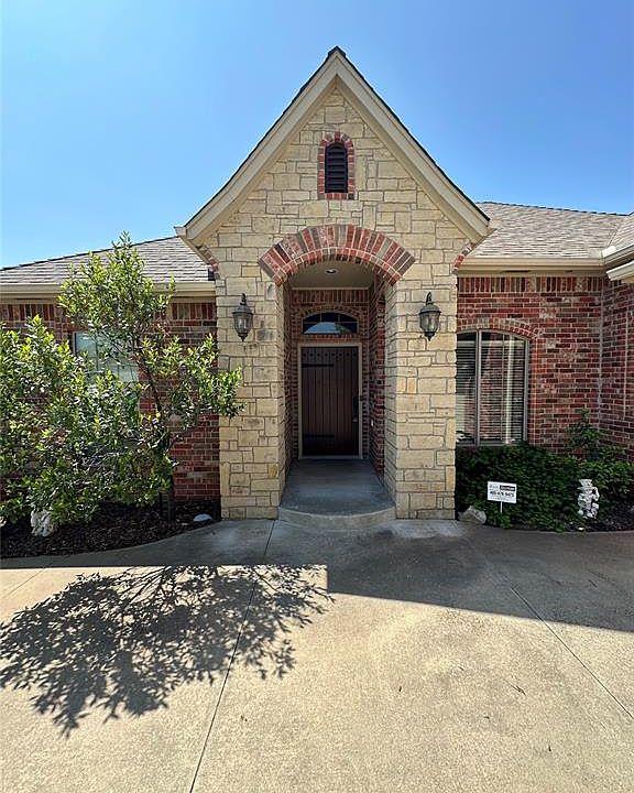 1st image of 4108 SE 40th St