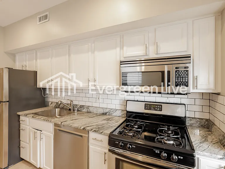 512 S Port St — Photo 9