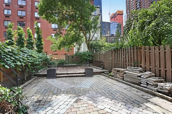 Rented by Citi Habitats | media 9