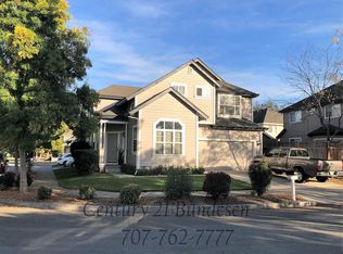 2057 Red Oak Cir, Santa Rosa, CA 95403