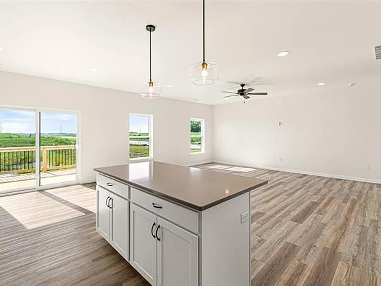 1634 Aspen Ct — Photo 13
