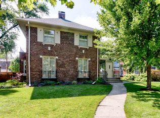 925 Columbian Ave, Oak Park, IL 60302