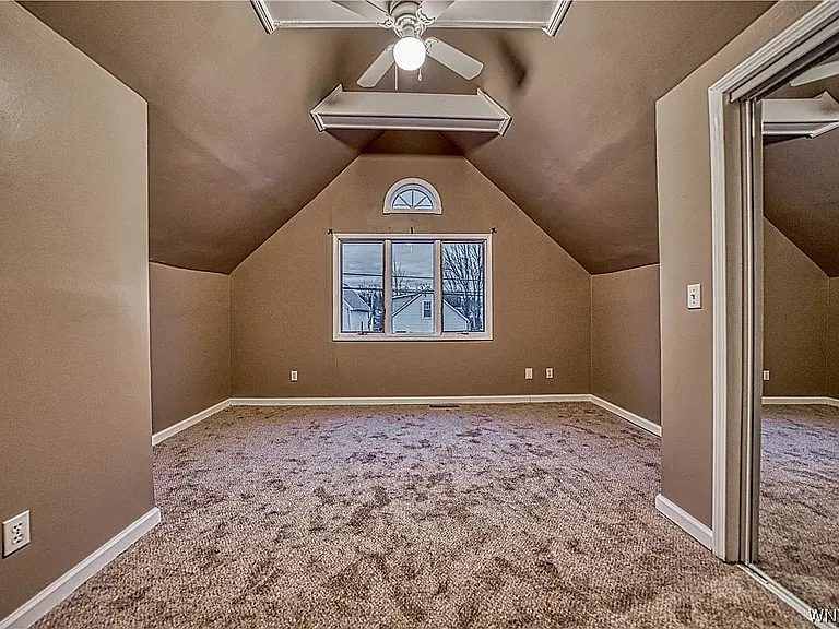 60 Velore Ave — Photo 10