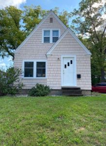 556 N Hagadorn Rd, East Lansing, MI, 48823