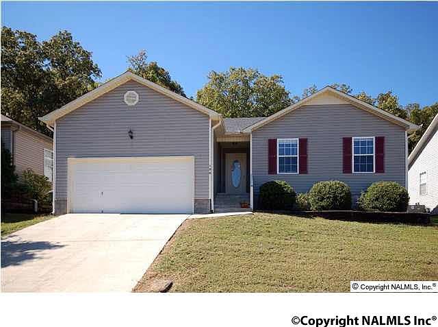 1st image of 196 Hollington Dr NE