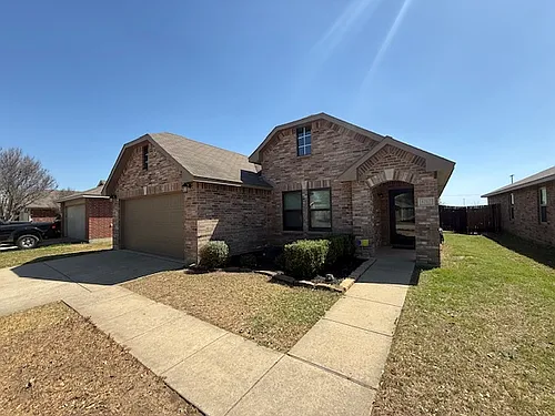 1212 Amazon Dr Photo 1