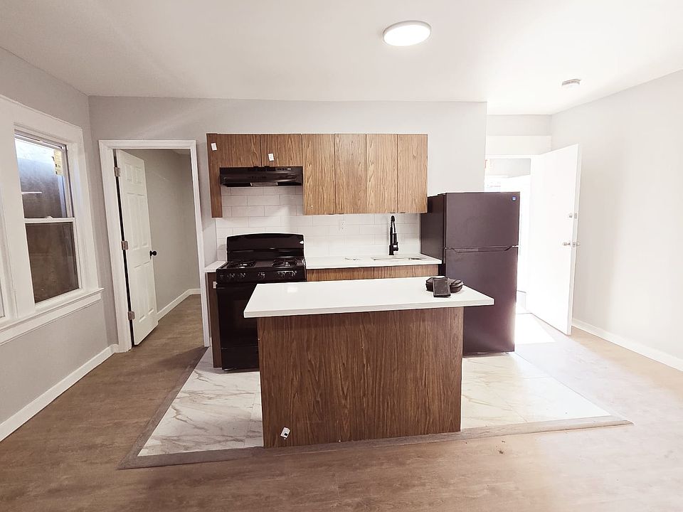 1st image of 145 Vermont Ave #2H