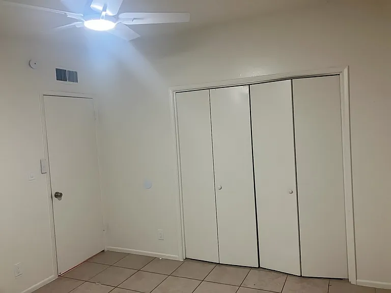 2624 W Orangewood Ave #3 — Photo 8