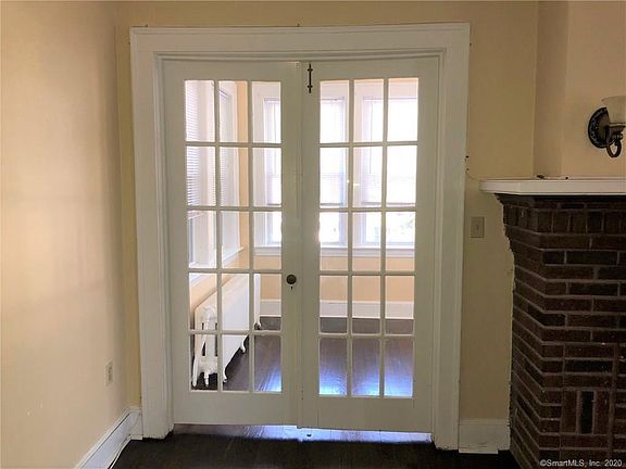 5th image of 512 Townsend Ave APT 1R