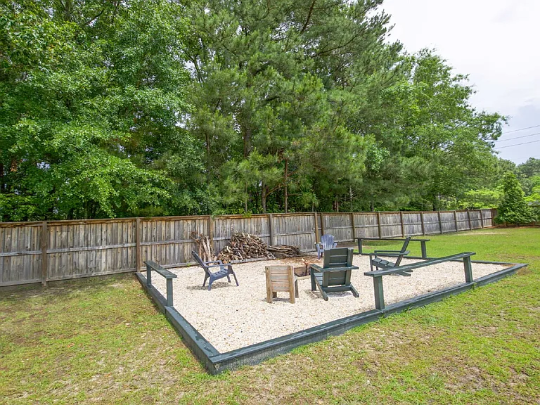 102 Willow Creek Ln — Photo 47