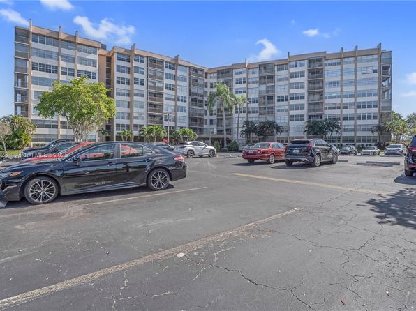 1200 Saint Charles Pl APT 716