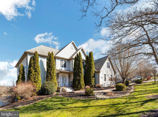 202 E County Rd, Sugarloaf, PA 18249