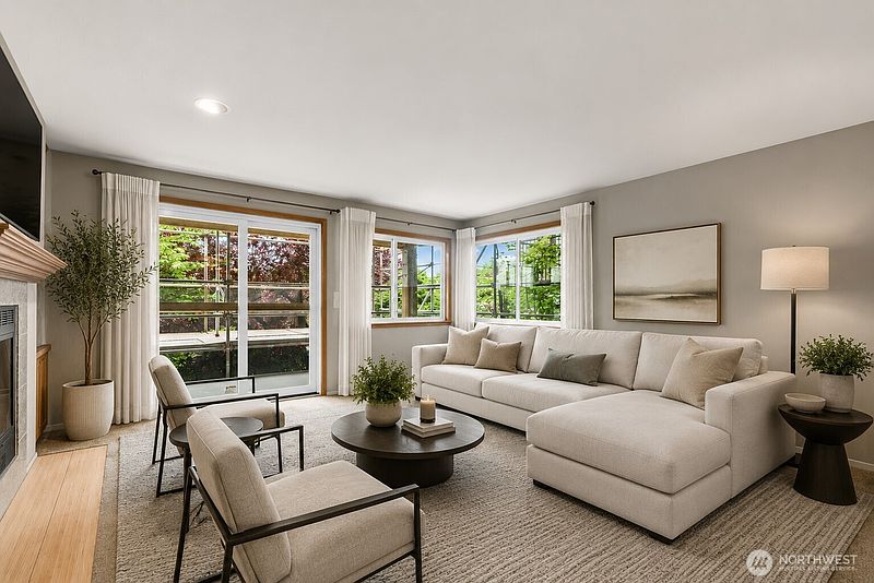 3rd image of 6920 California Avenue SW #11