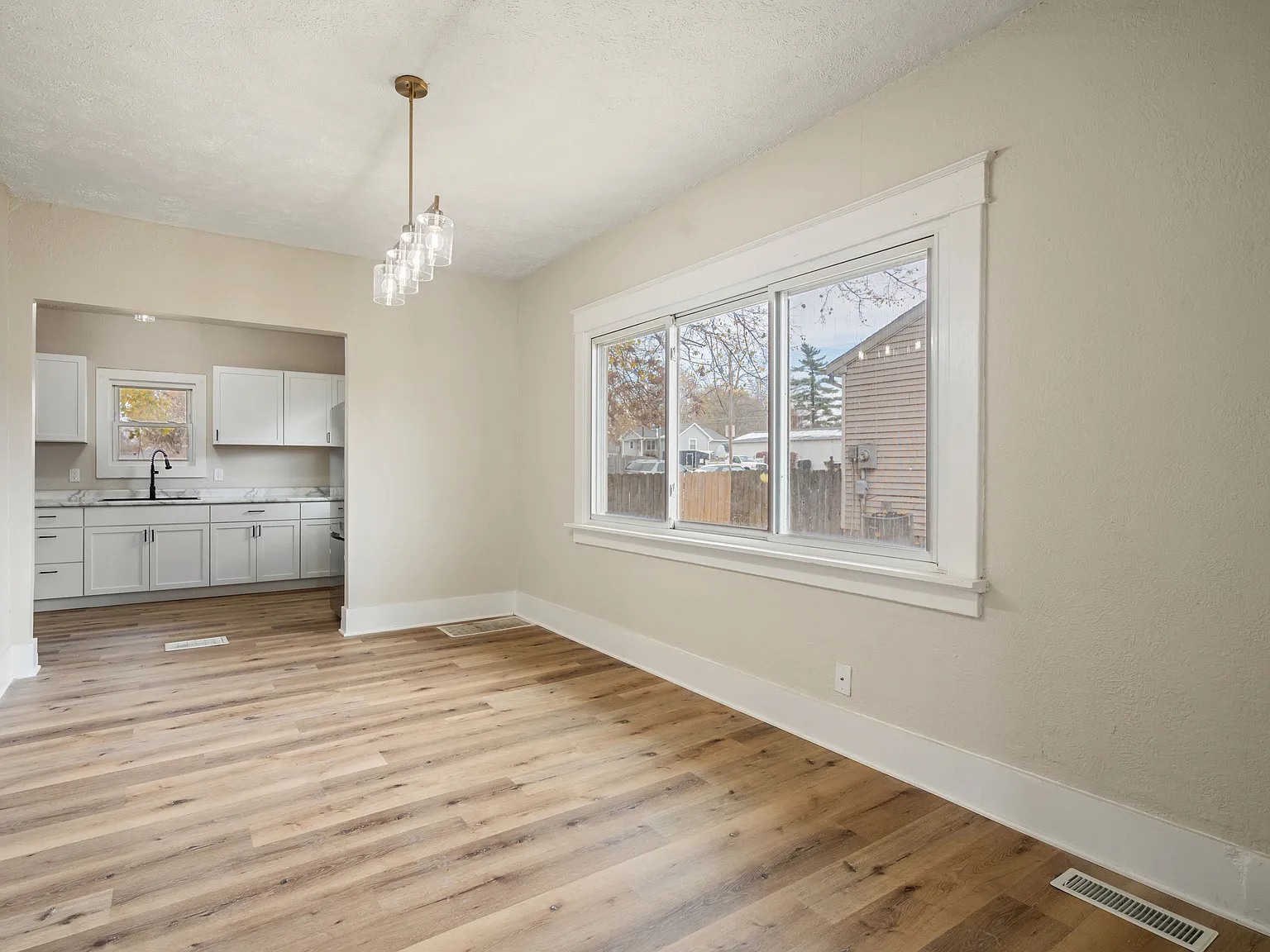 3 bed, 1932 sqft, $1,450 — Photo 4