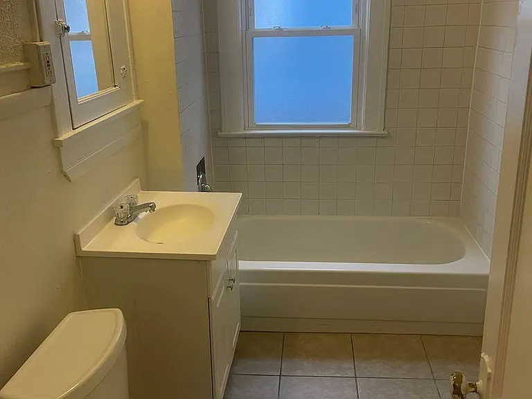 1605 Hillcrest Rd — Photo 9