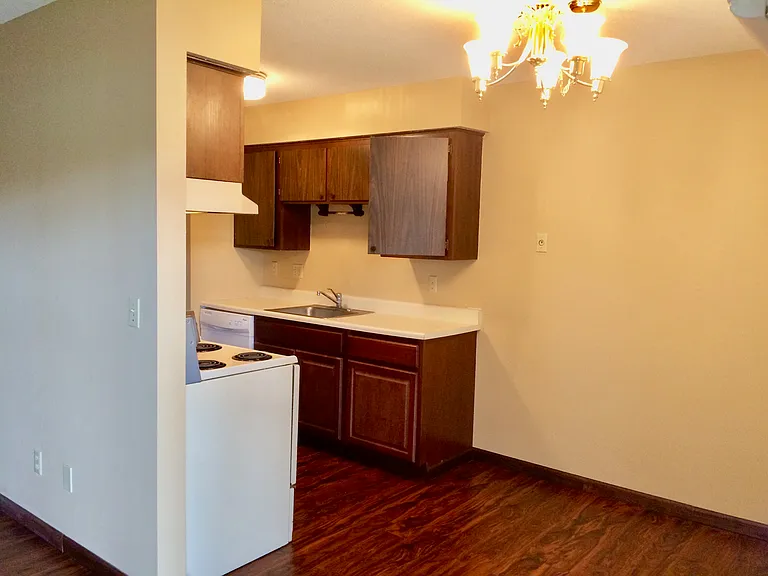 901 11th Ave S #4 — Photo 3