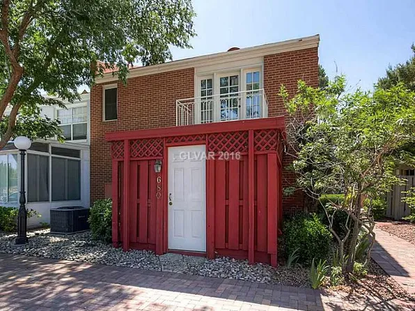 680 Tam O Shanter, Las Vegas, NV 89109
