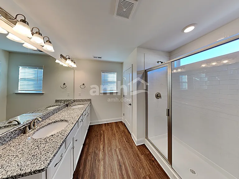 2134 Laurel Village Cir — Photo 15