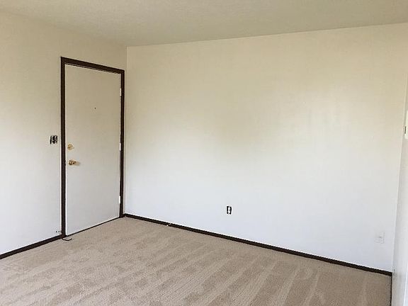 2nd image of 2632 Ellet Ave #10
