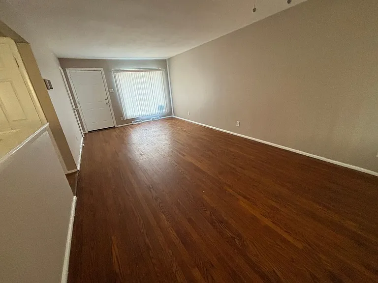 6118 Hancock Ave — Photo 13