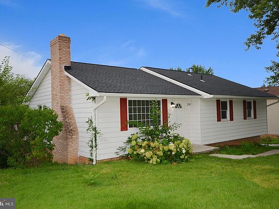 2nd image of 2287 Grandview Rd