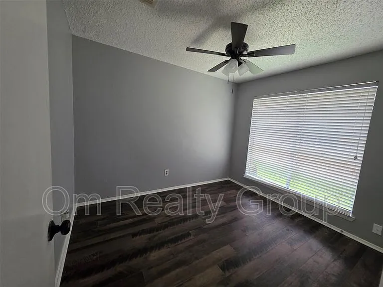 1115 Rock Canyon Dr — Photo 11