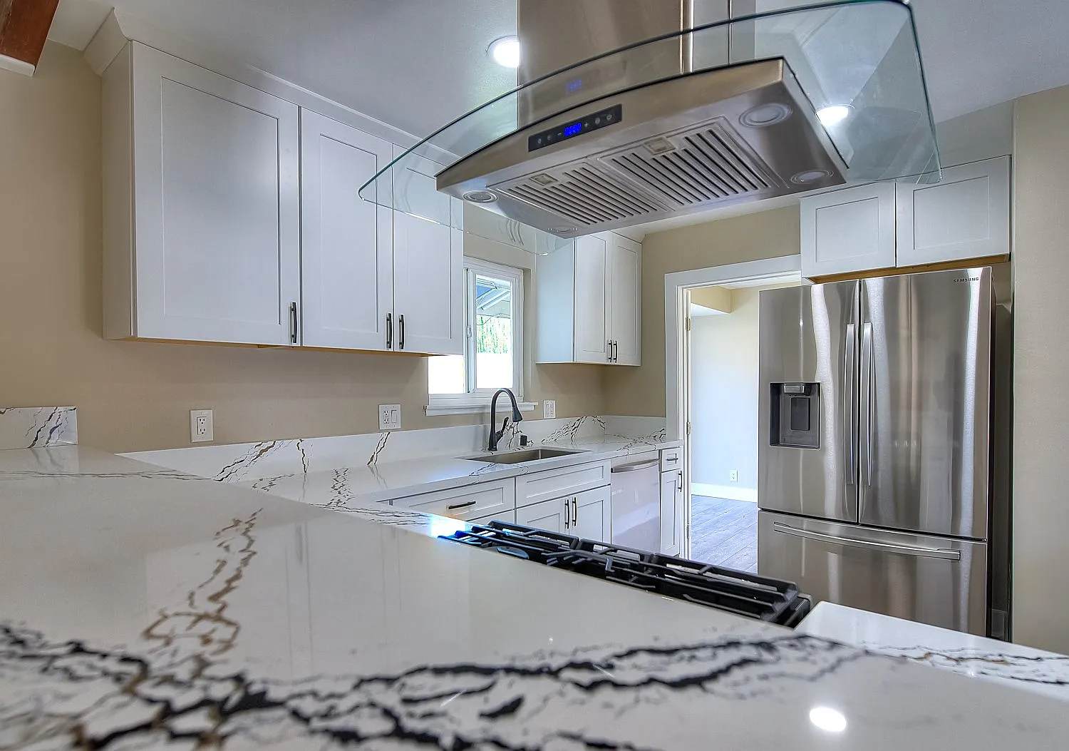 4 bed, 2154 sqft, $3,800 — Photo 3