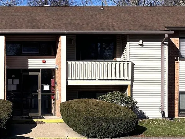 1141 Hartford Ave APT 4B, Johnston, RI 02919