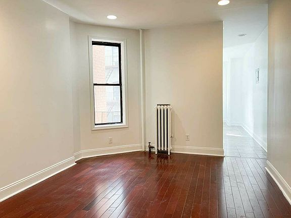 2nd image of 272 W 117th St #B3