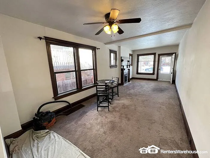 1017 S Pearl St — Photo 5