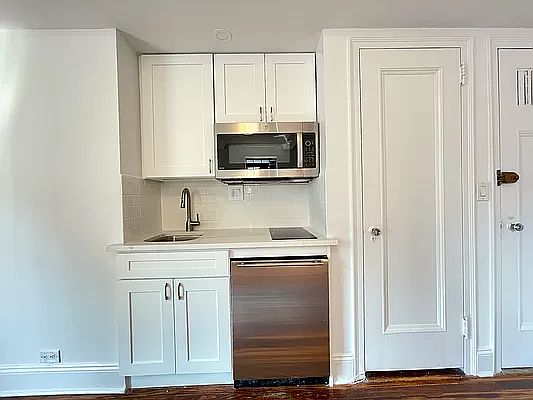 3rd image of 45 Tudor City Pl APT 1705