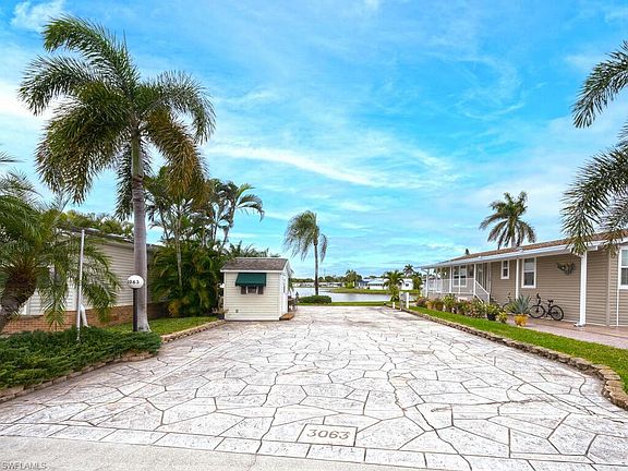 2nd image of 3063 Waterview PT