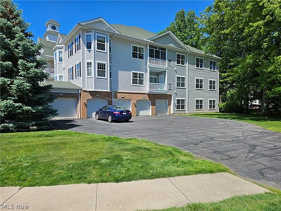 2nd image of 718 Aqua Marine Blvd