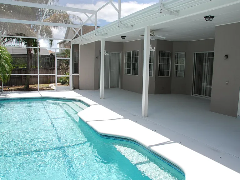 2435 Shoal Creek Ct — Photo 4