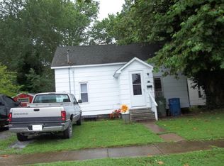 432 W Church St, Benton, IL 62812