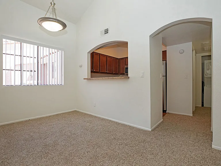 Winterhaven Terrace — Photo 44