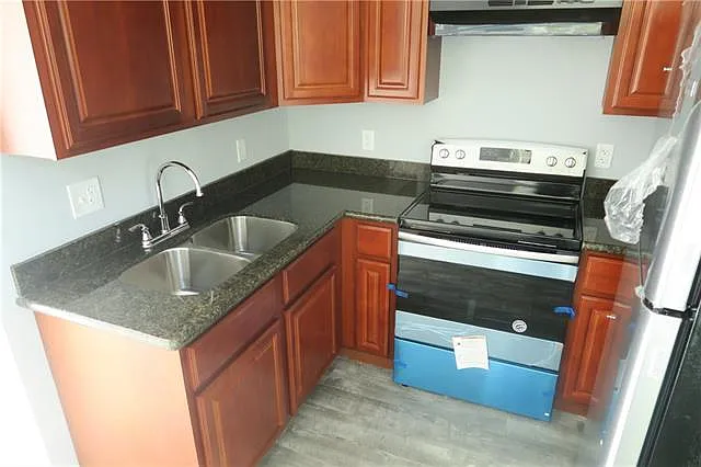 9028 Cohn St — Photo 5